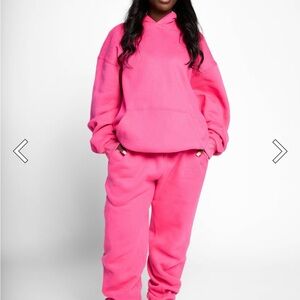 COMFRT LARGE SET HOT Pink Hoodie and Jogger Set